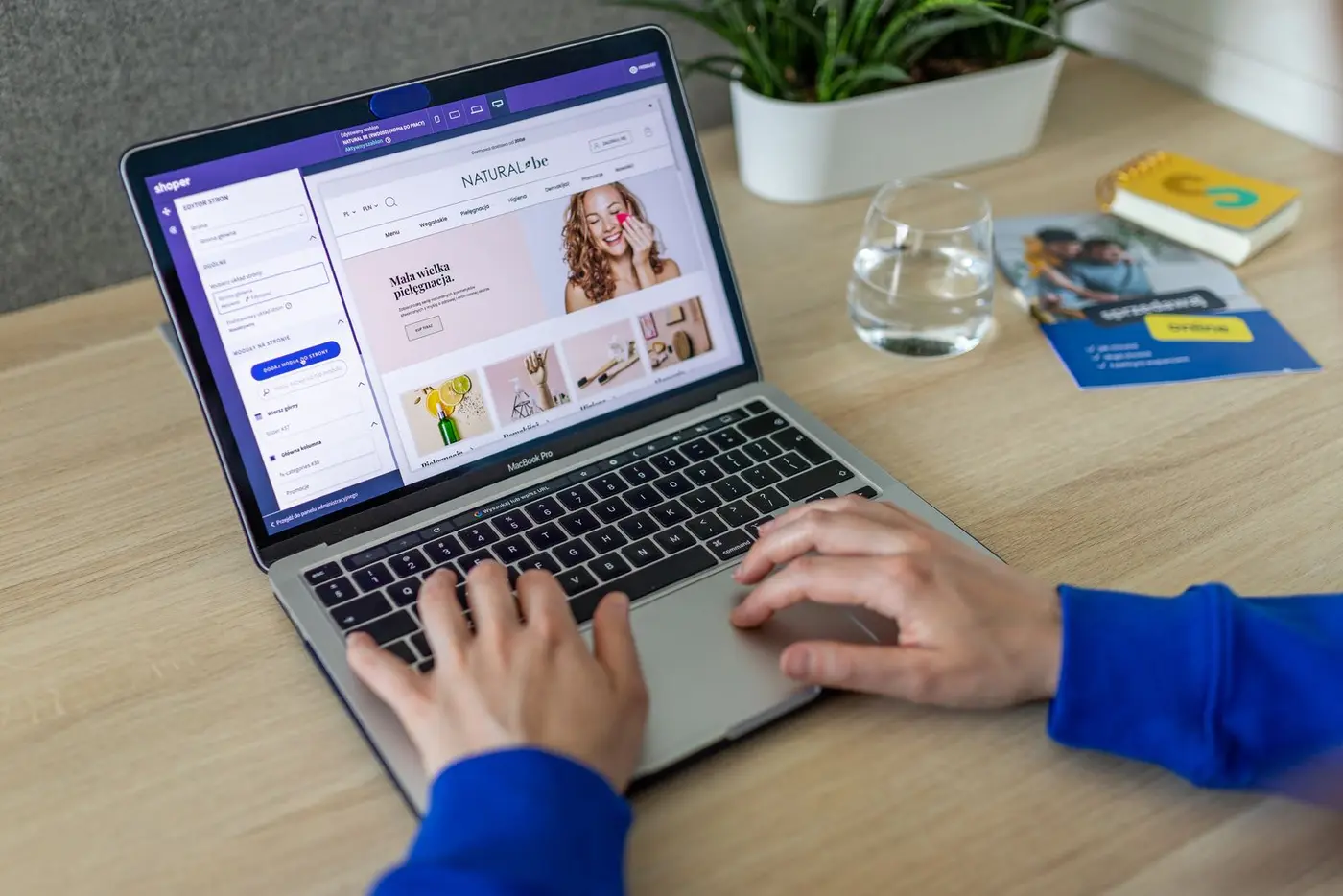 Portatile con un sito web aperto