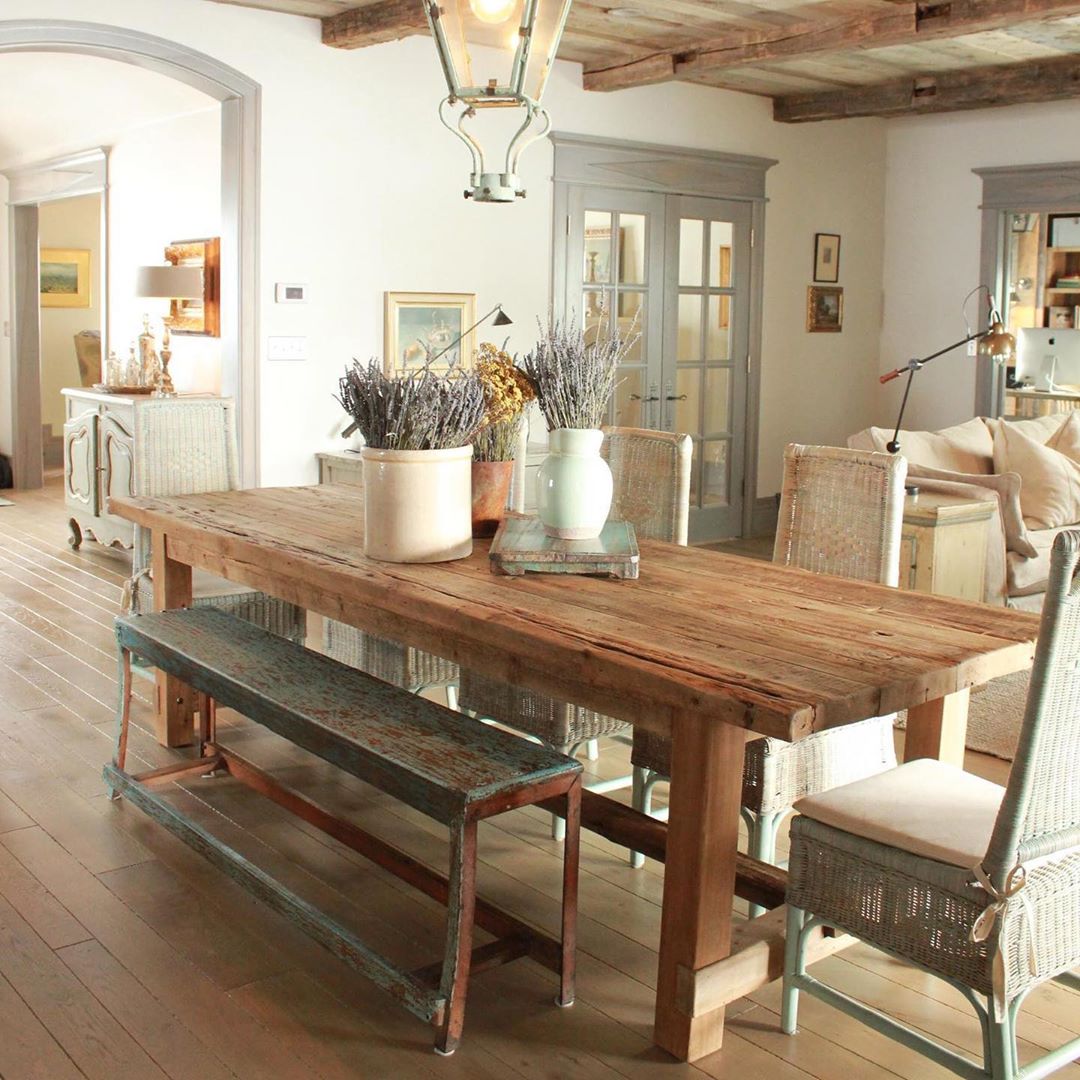 Bucoliche suggestioni! Ecco il #mood di questo venerdì? perché tutte le sfumature della terra, mobili e accessori di recupero, o d?epoca restaurati, rendono una casa di campagna accogliente e capace di far rivivere incantevoli atmosfere d?altri tempi! Buon weekend a tutti!
.
.
.
#PaolaMarella #IConsiglidiPaola #contry #countryside #campagna #countryliving #dailyinspiration #archilovers #design #homedesign #arredamento #interiors #interiordesign #interiordecor #lifestyle #life #love #weekend Ph Pinterest